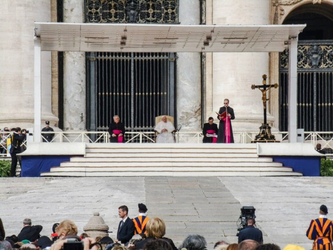 The beginning of the Papal Audience.