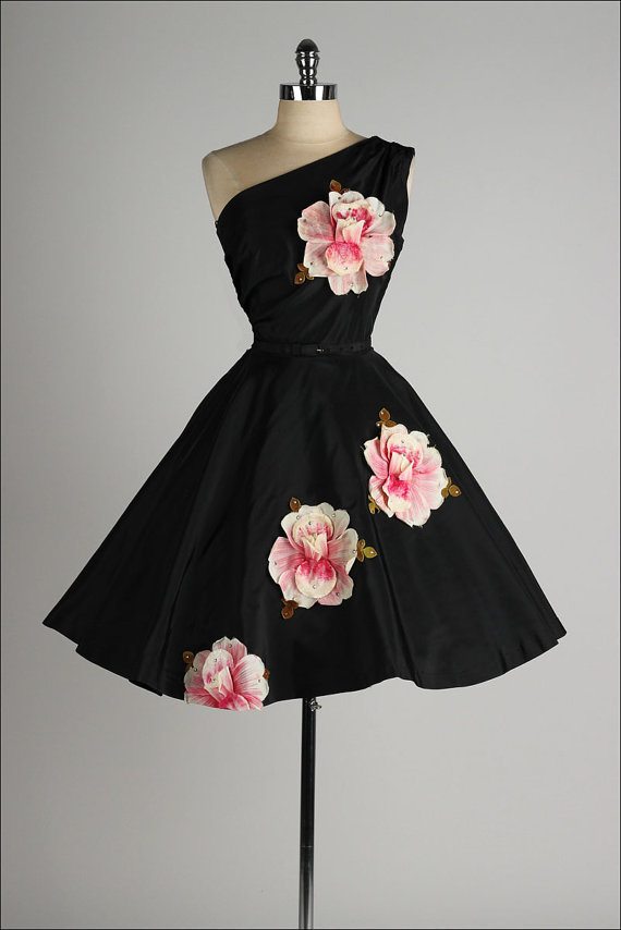 Vintage 1950s Dress: millstreetvintage