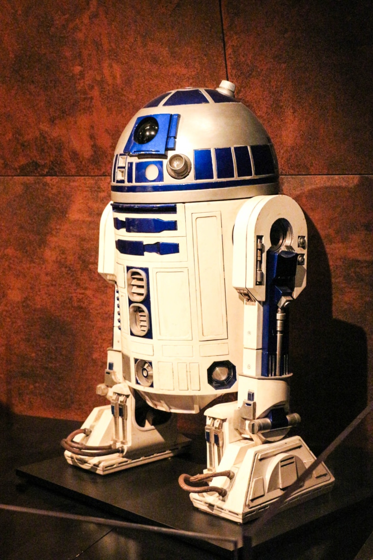 R2D2