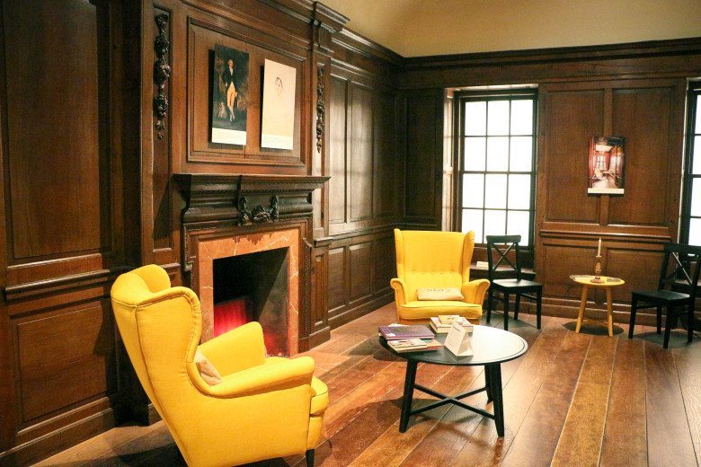Jane Austen Sitting Room - Minneapolis