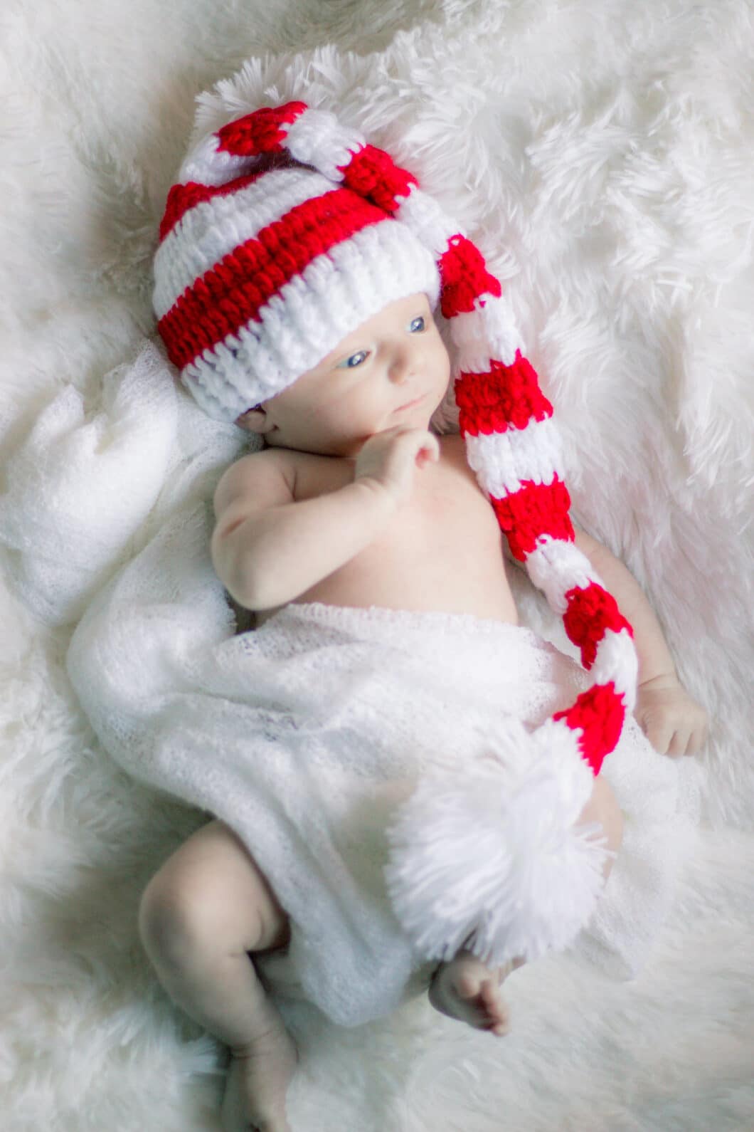 Henry newborn christmas photos