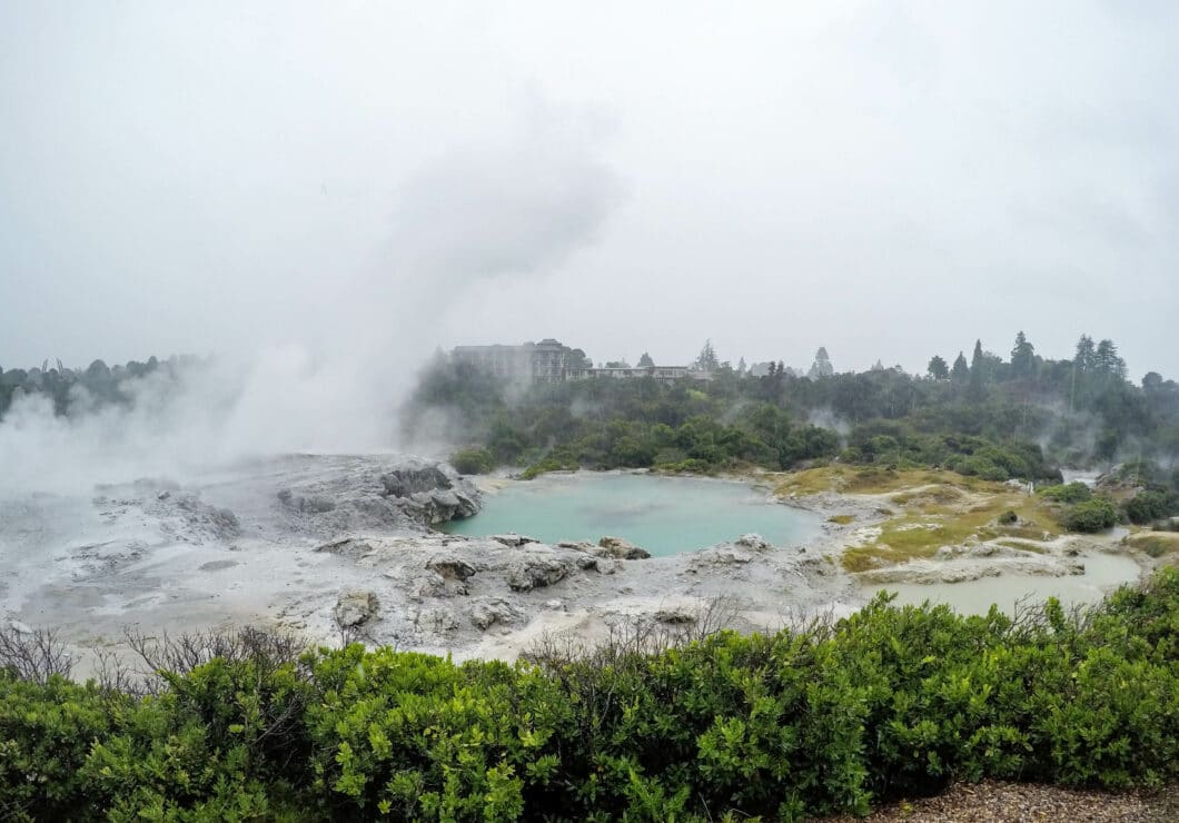 Pōhutu Geyser