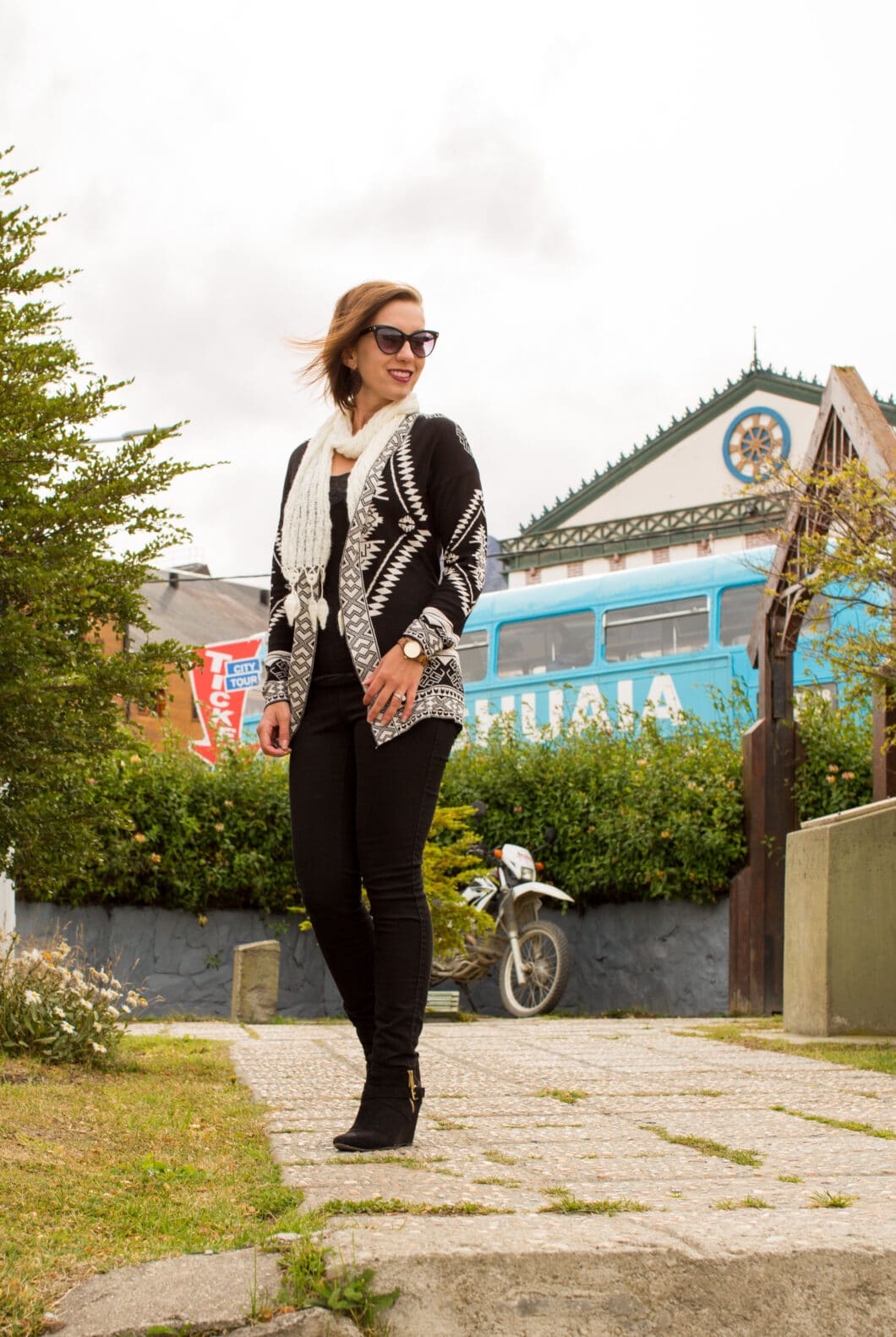 tribal print cardigan - black skinnies - black booties