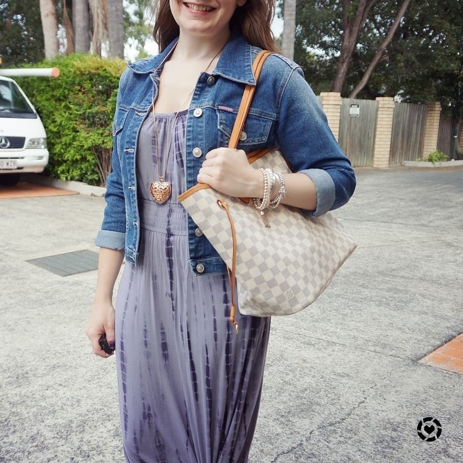 Away From Blue  Aussie Mum Style, Away From The Blue Jeans Rut: 30 Ways To  Wear: Louis Vuitton Neverfull in Damier Azur (#30Wears)