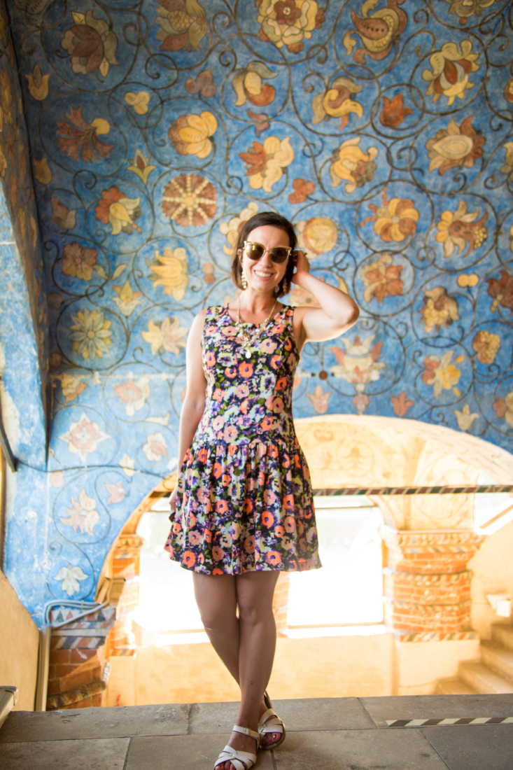 Floral dress for traveling comfortably