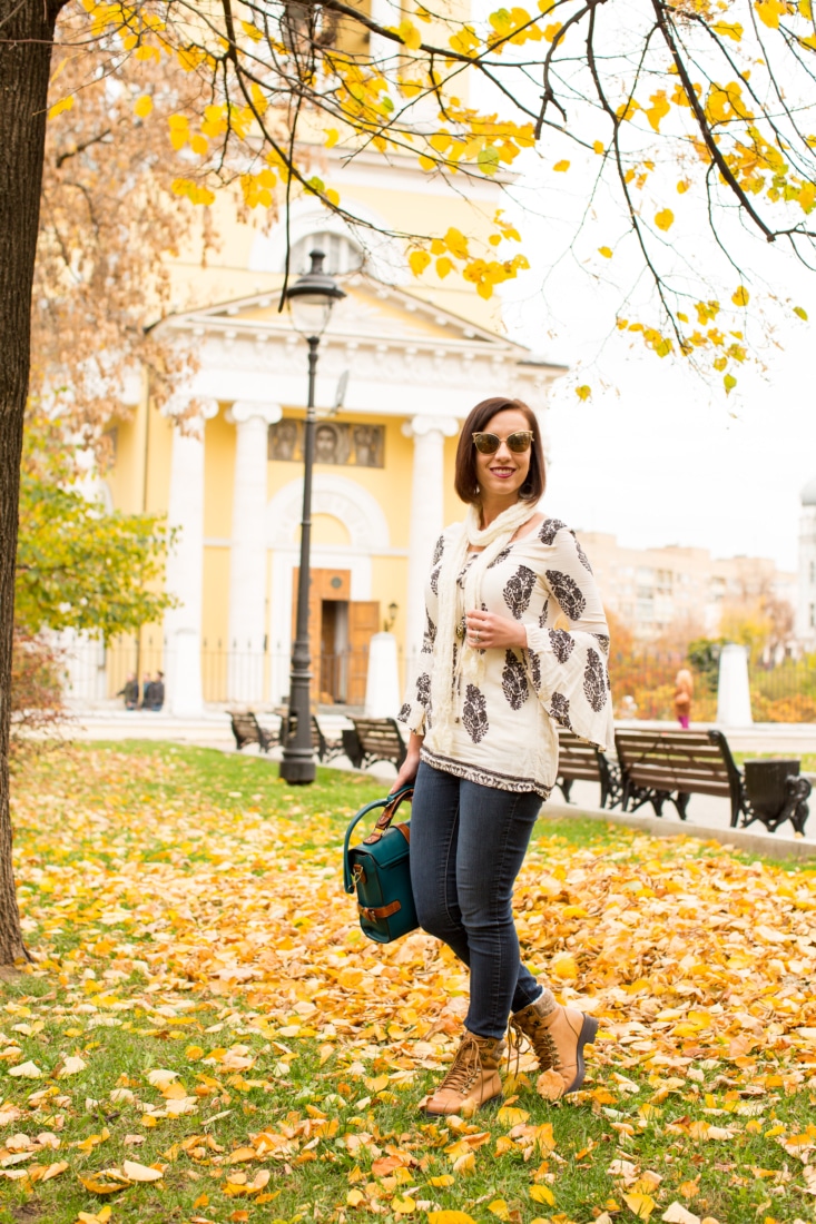 Comfortable & Cute Fall Outfit for Exploring