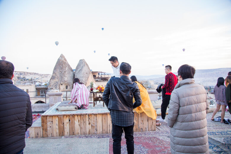 Behind the Scenes of My Hot Air Balloon Photos From Cappadocia, Turkey