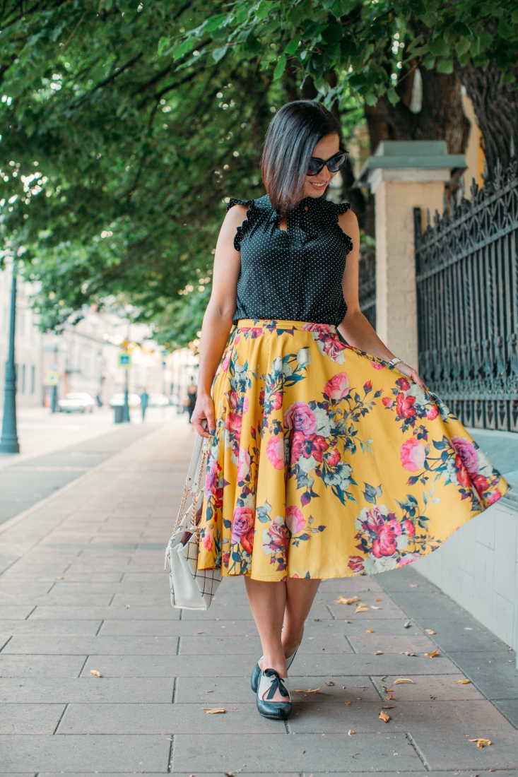 Patterned top skirt outfits