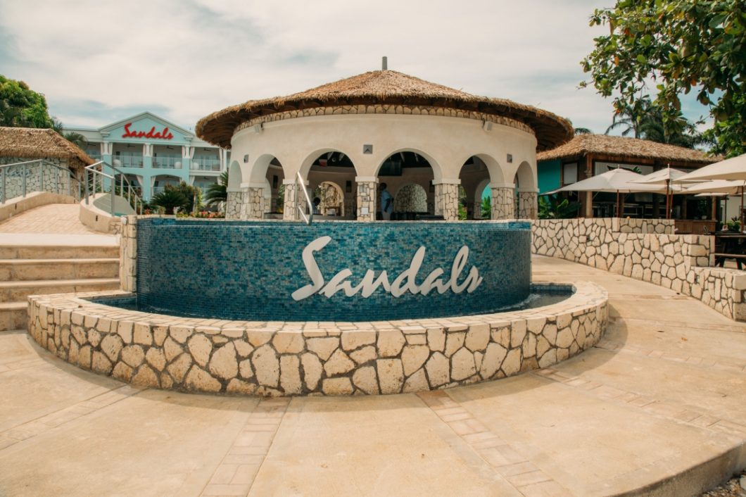 Sandals Montego Bay stone sign and swim up bar 