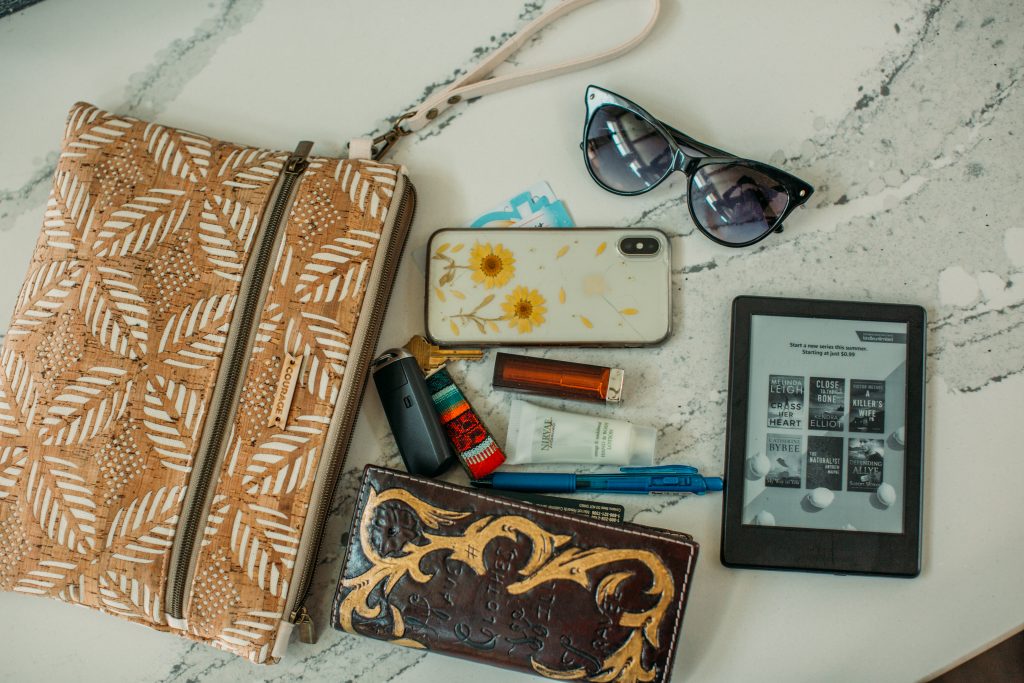 the inventor tablet clutch