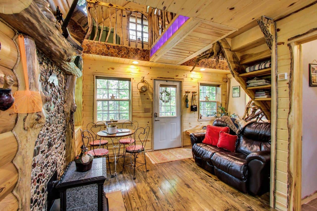 25 of the Coolest Airbnbs in Wisconsin – Featuring Treehouses, Tiny Homes, Yurts, Barns & More!