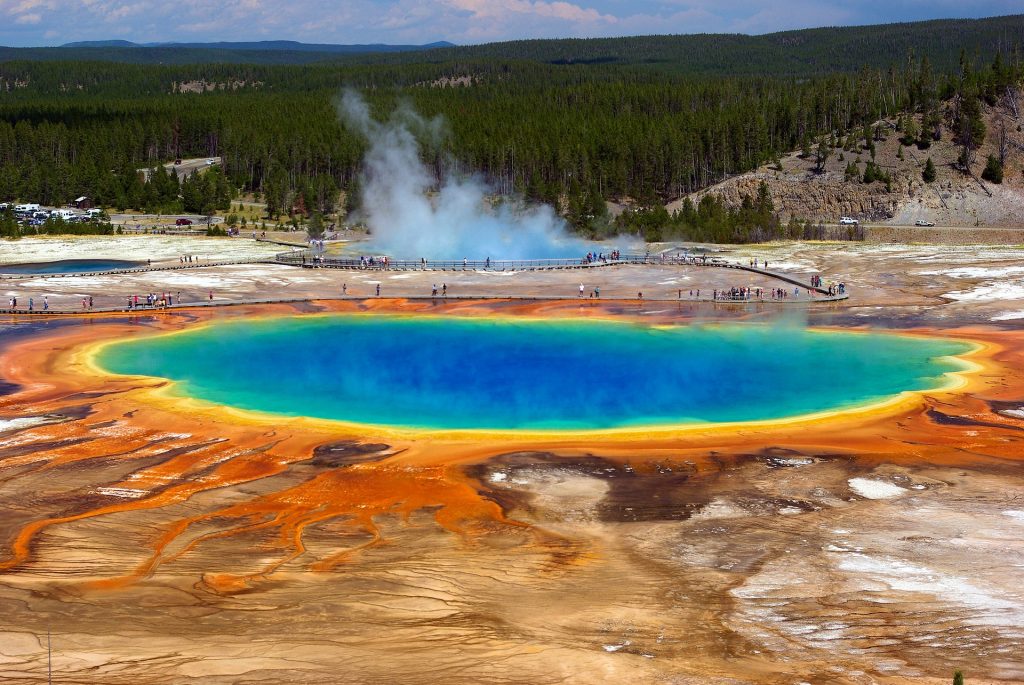 Grand prismatic spring in Yellowstone national park - The 10 Most Resilient U.S. Travel Destinations During the Pandemic