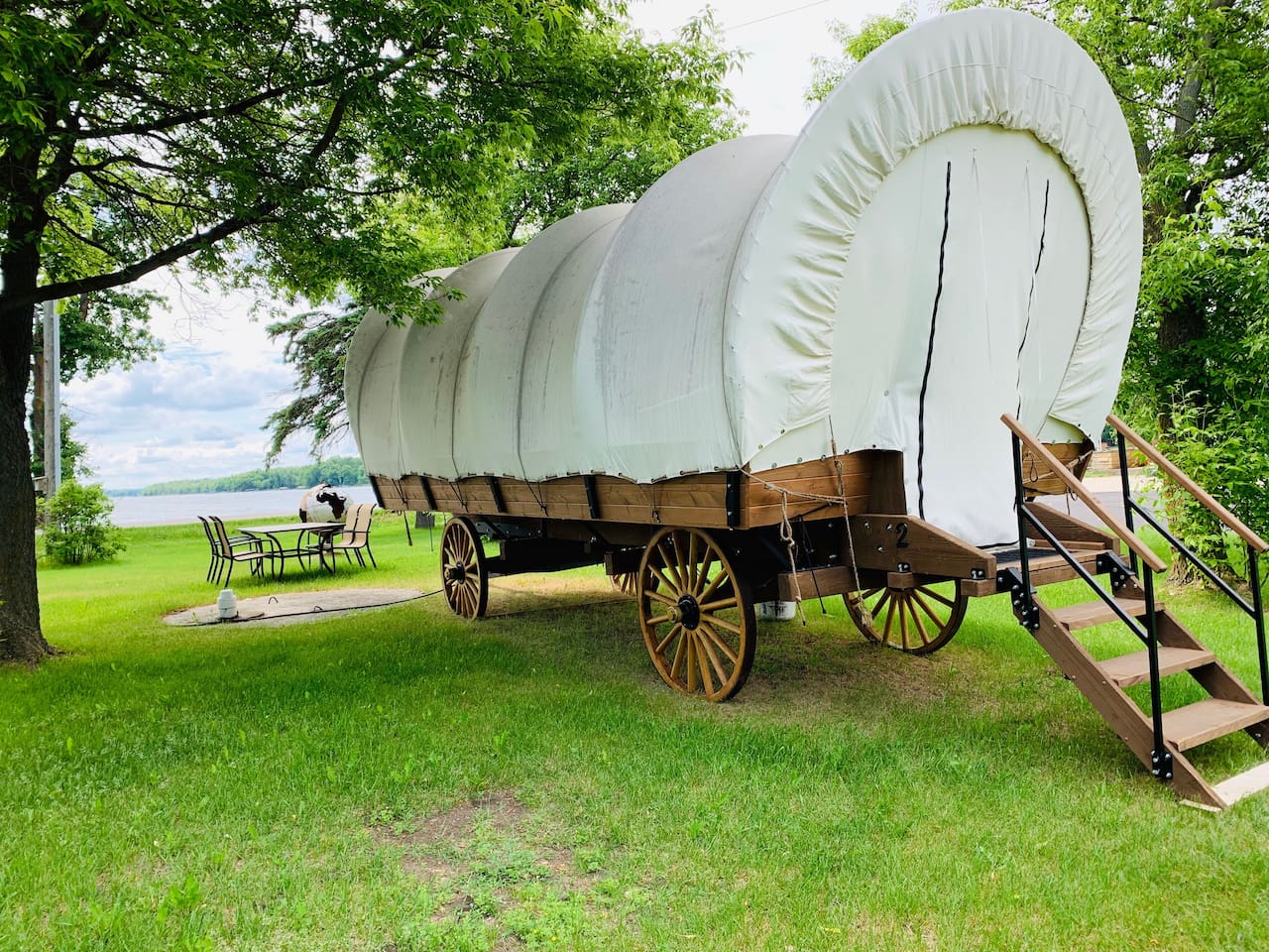 Rose Lake Glamping Wagon #2