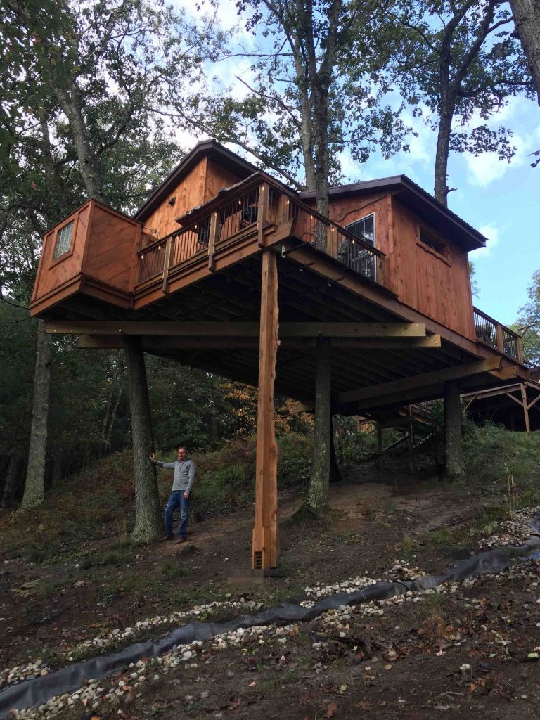 Serenity Now Treehouse - Whitehall, Michigan