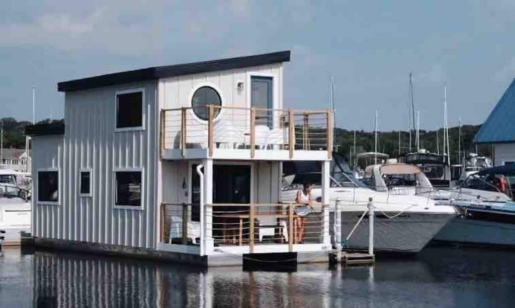 Floathaus of Saugatuck - Waterside Living!