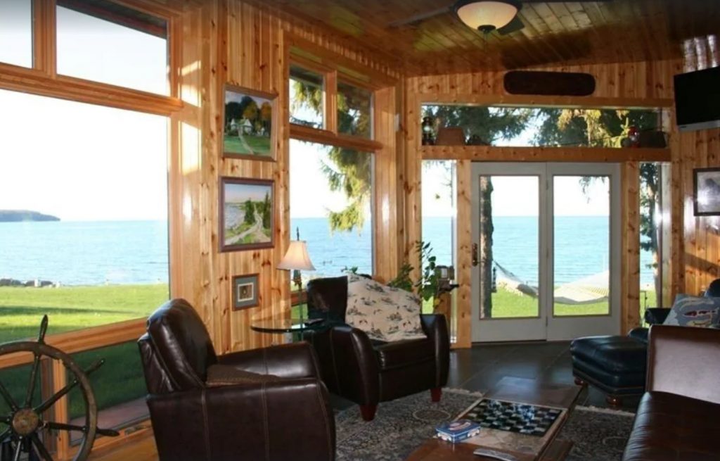 Waterfront Dream Cottage With A Million Dollar View