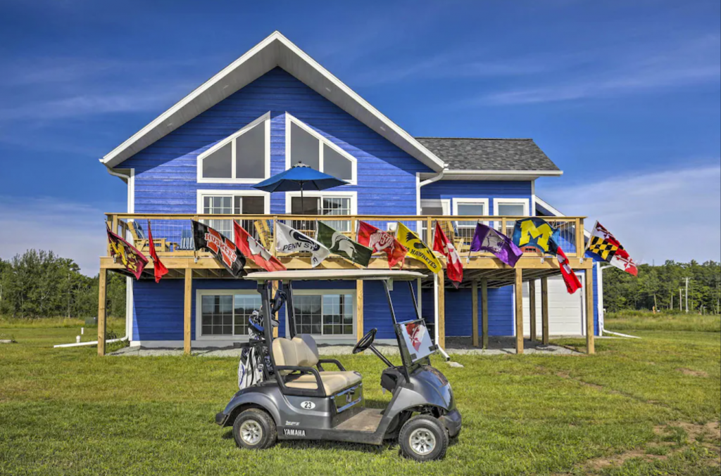 Sawyer County Hayward House Situated on The Big Fish Golf Course