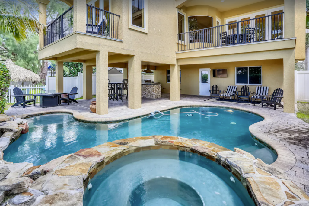 Luxury 5-bedroom Home with Pool - Treasure Island, Florida