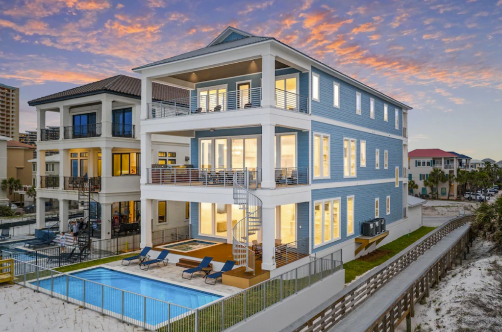 25 Coolest VRBOs in Florida Featuring Beachfront Homes With Pools
