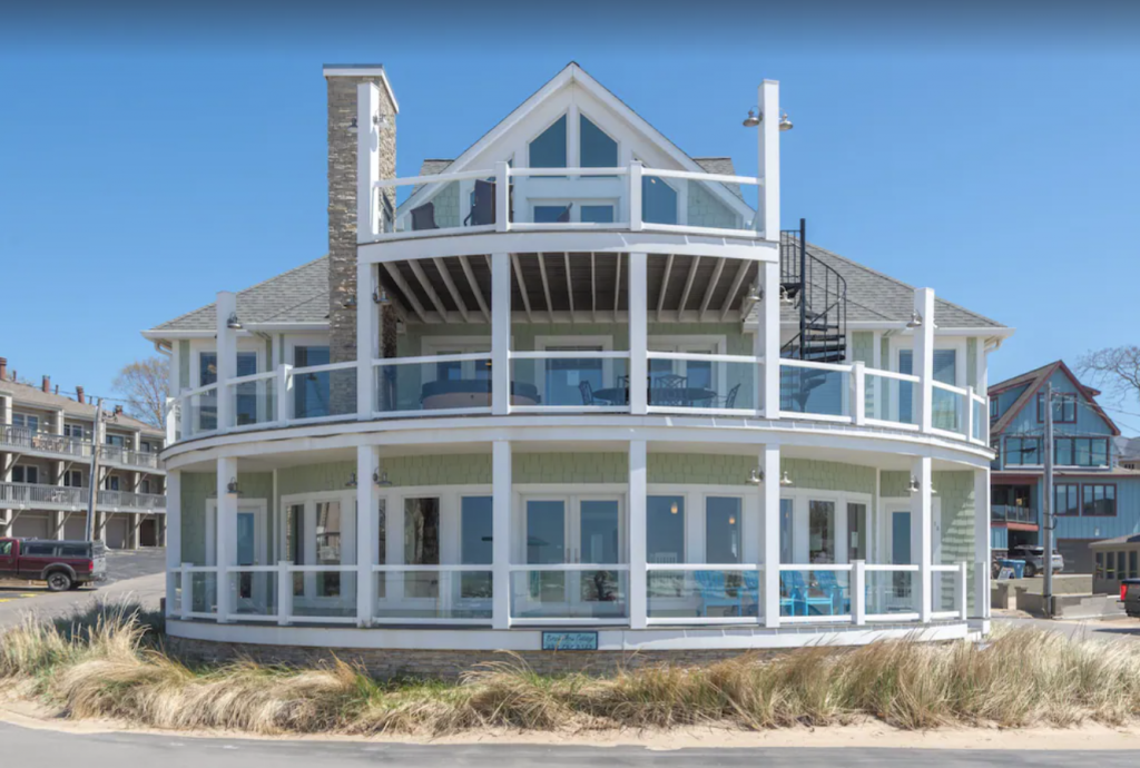 Wide angle view of a 4-bedroom Beach Glass Cottage in North Beach.