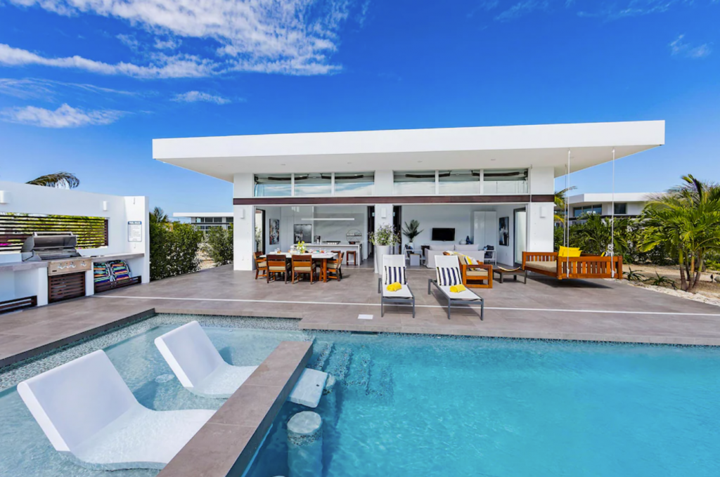 Modern 2-bedroom Luxury Villa with Pool in Long Bay Beach