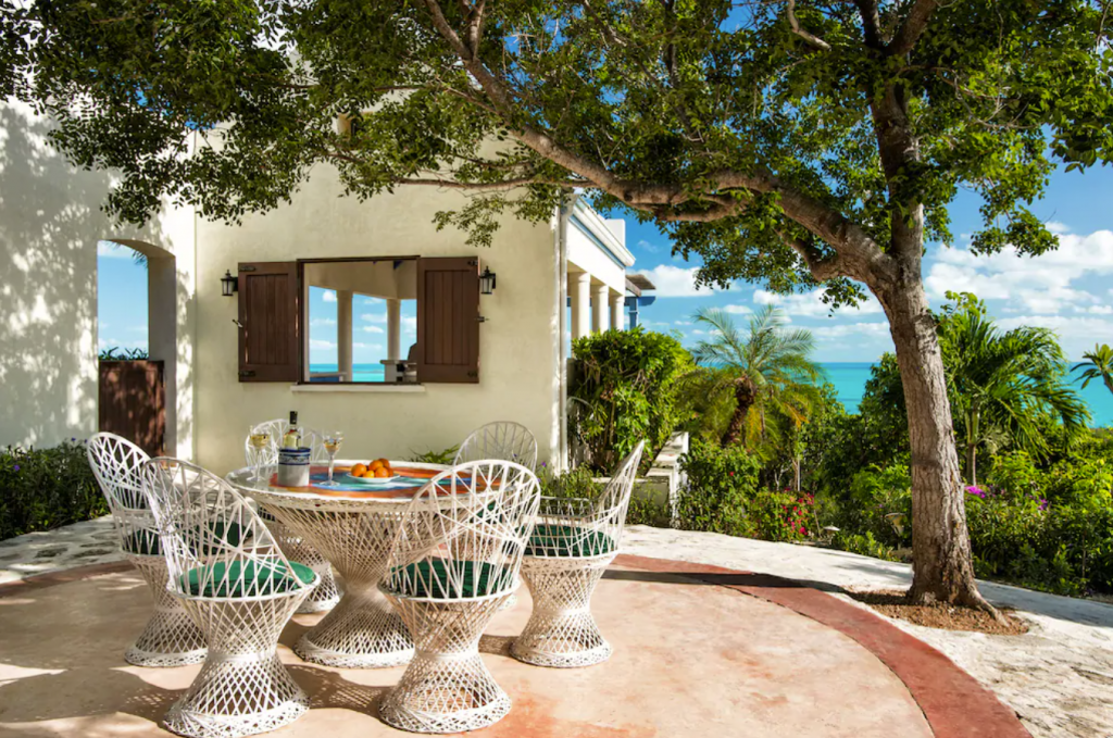 3-bedroom Caribbean Villa with 360-degree Ocean Views and Pool
