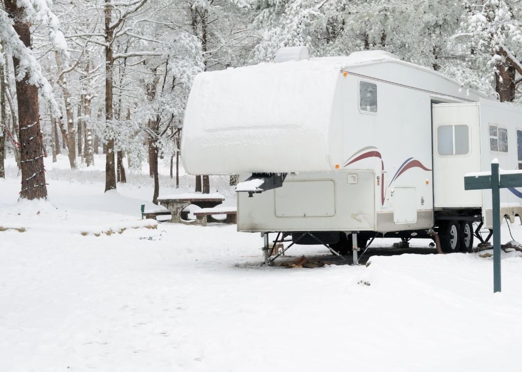 Winter camping in Devils Lake