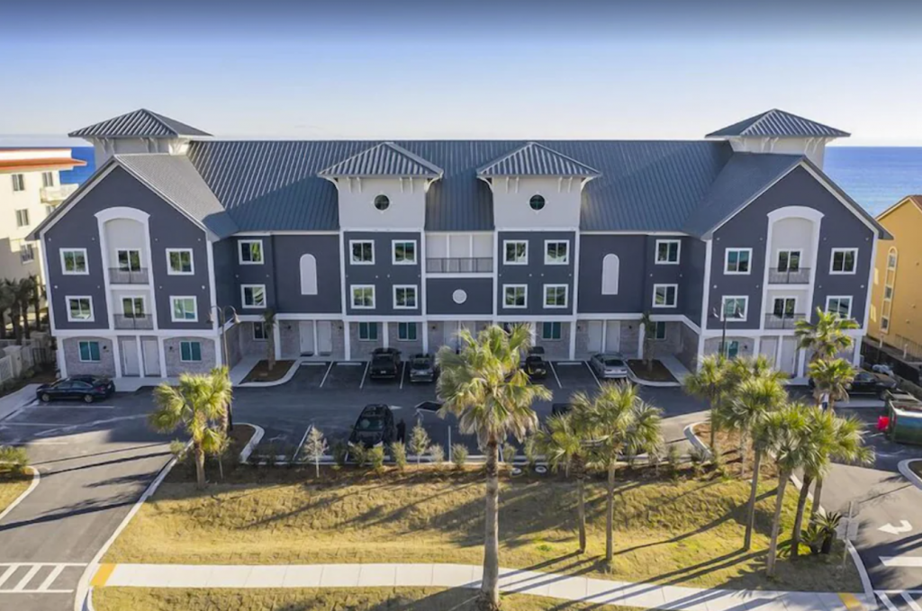 6-bedroom Gulf Front Townhome with Rooftop Pool and Indoor Theater
