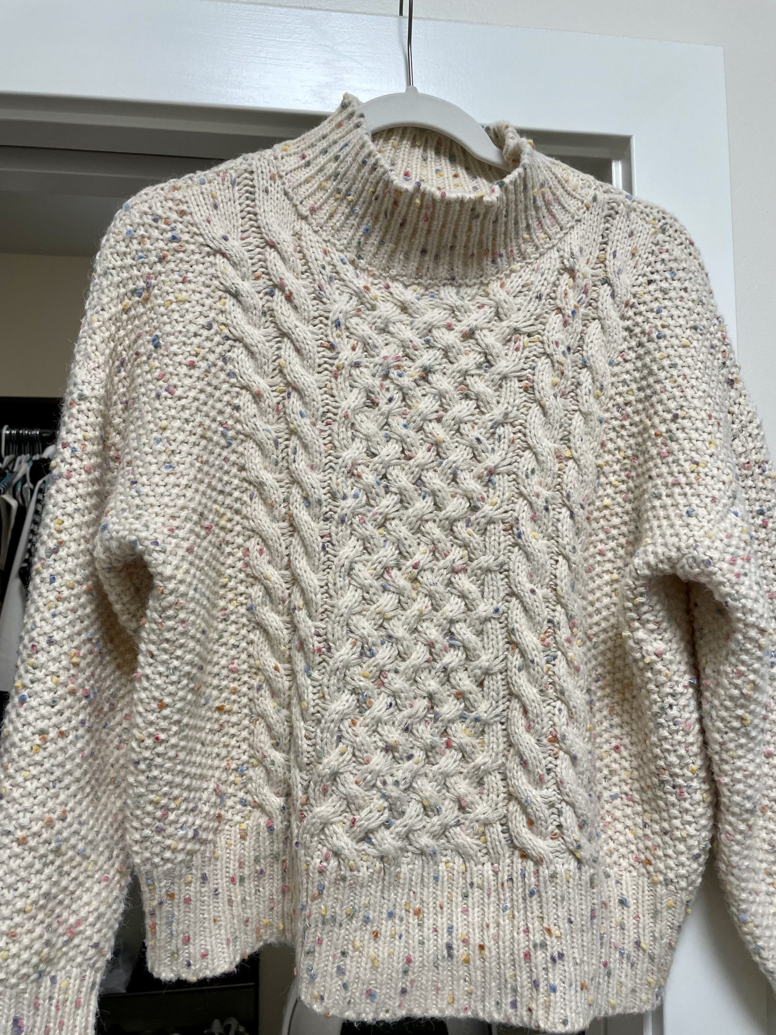 COLORFUL DOTS HIGH NECK CHUNKY KNIT SWEATER