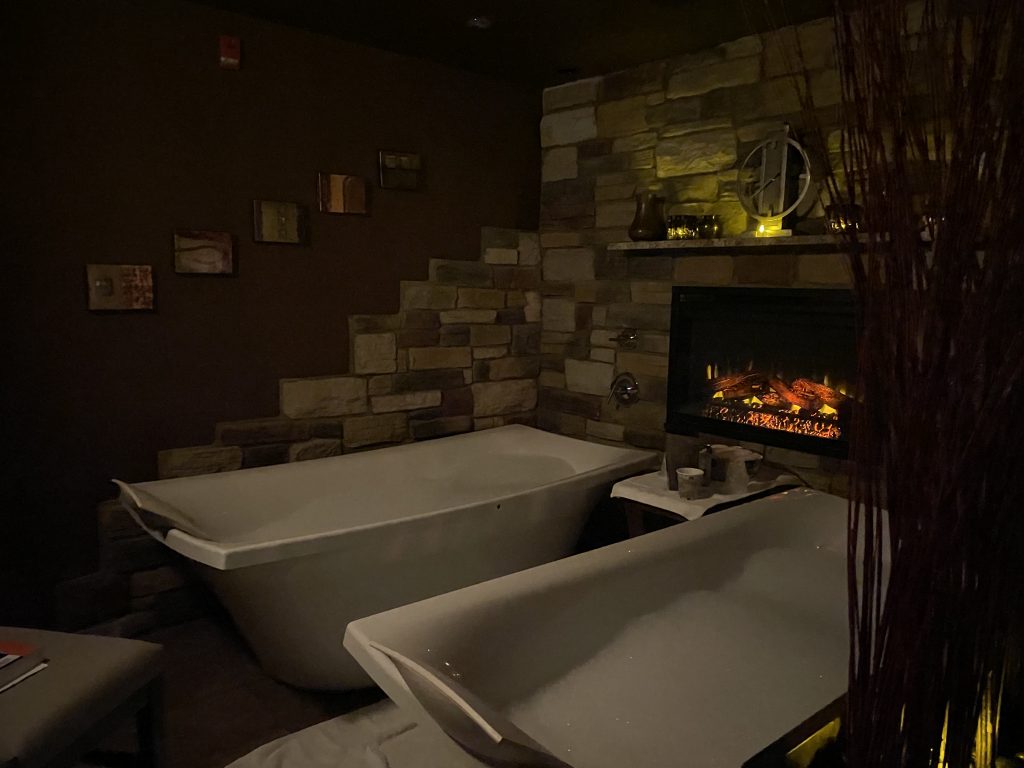 The private soaking tubs we had before our massages.