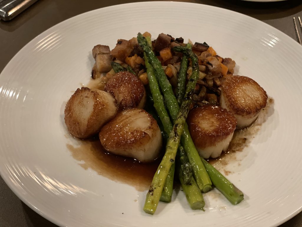 Scallops at The Concourse Restaurant and Lounge at the Osthoff Resort