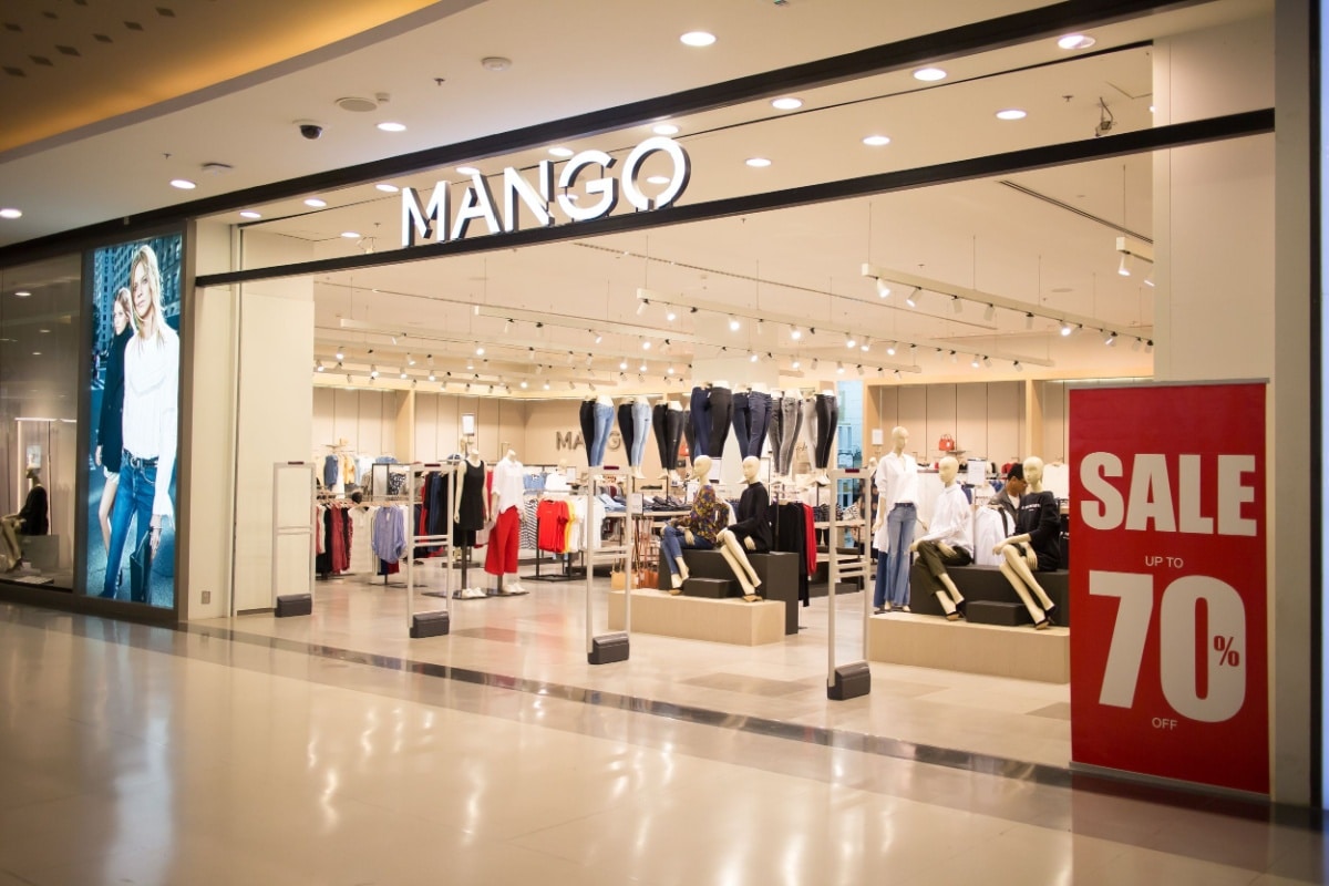 CHIANGMAI, THAILAND -JANUARY 18 2017: Mango shop. MANGO, is a clothing design and manufacturing company, founded in Barcelona, Spain. Photo in Central Festival chiang mai.