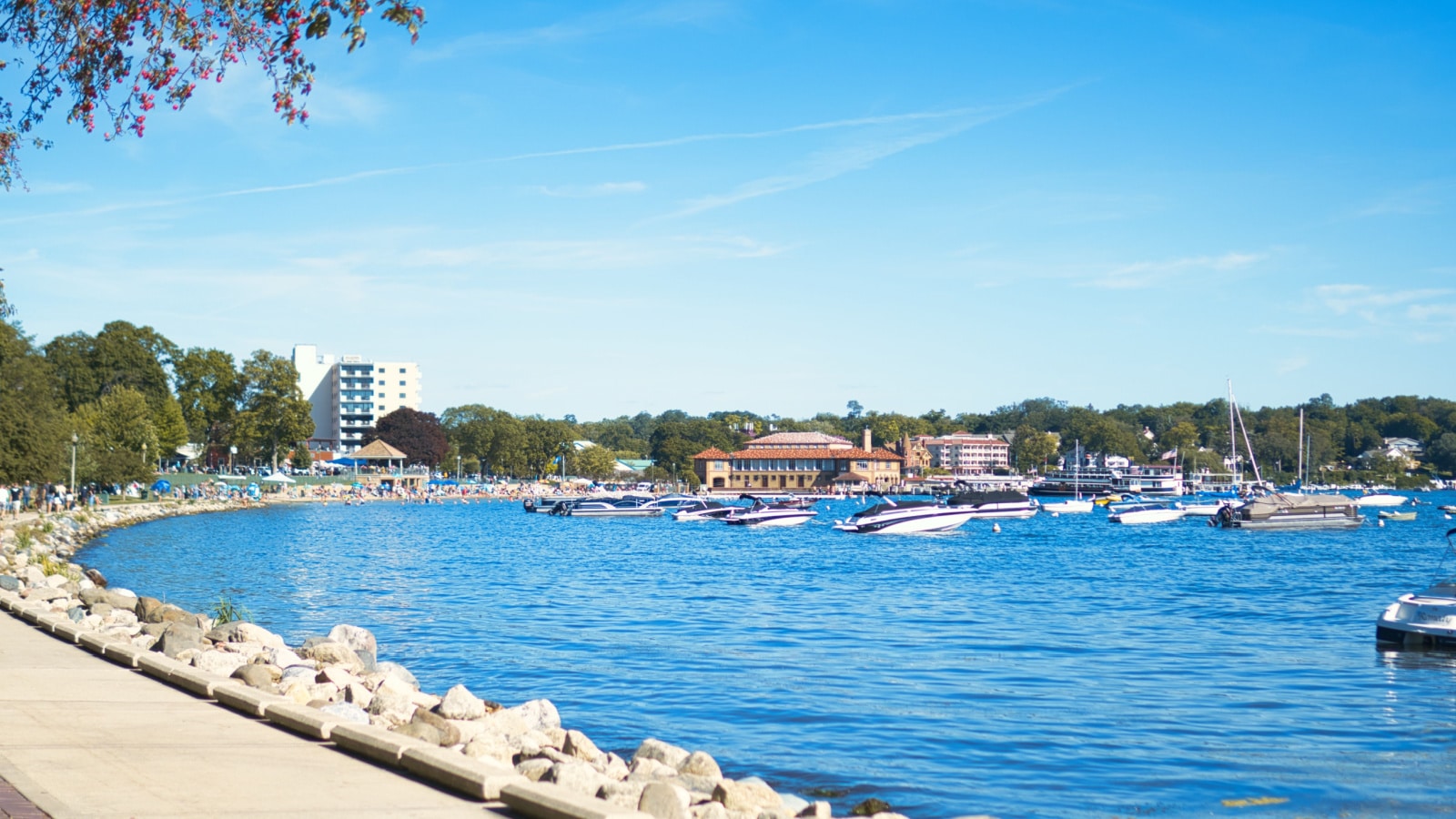 Lakeside of Lake Geneva in Wisconsin