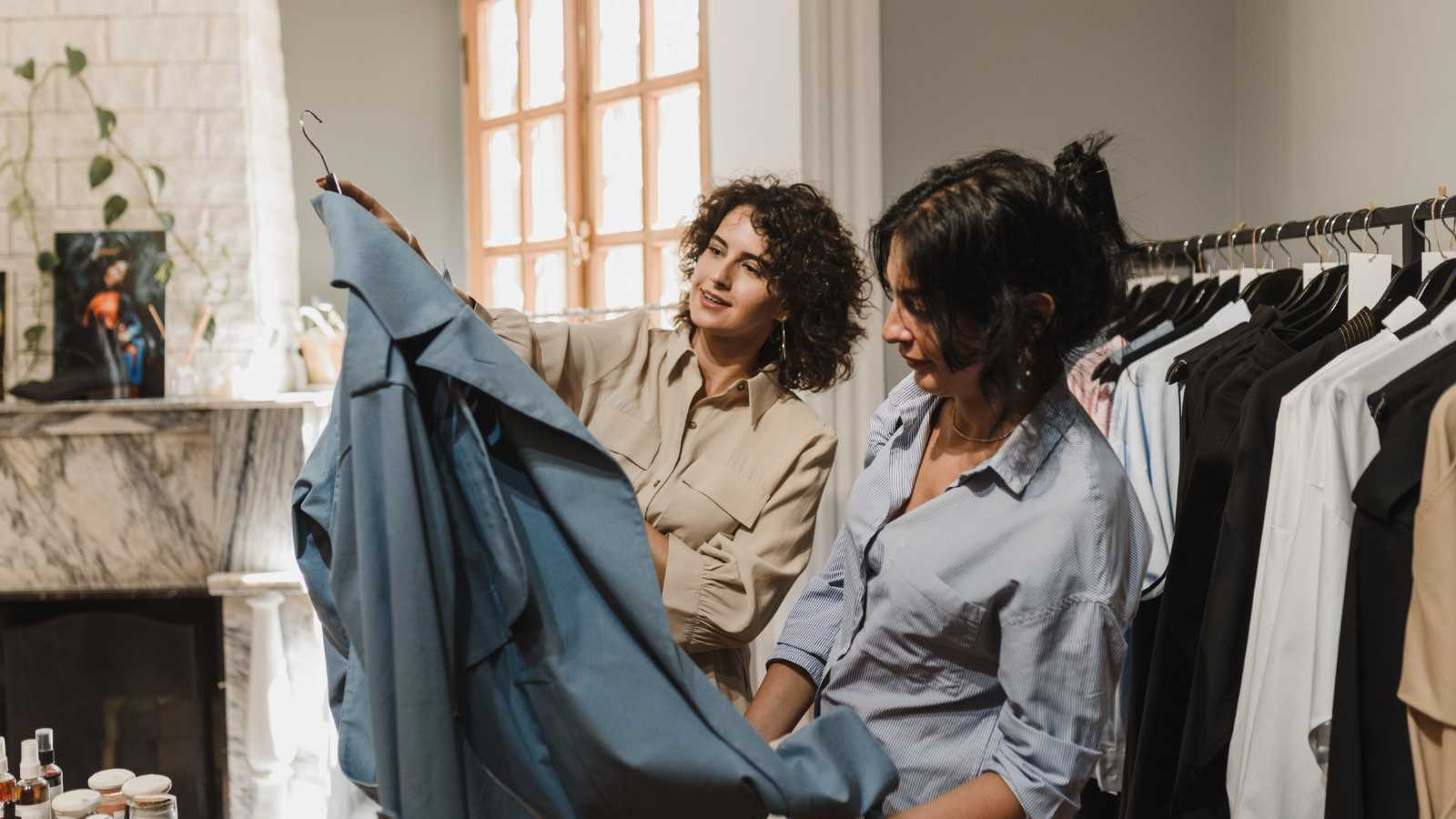 Two-women-checking-shirt-Pexels-MSN