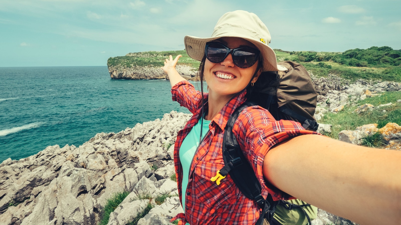 Exploring the World Alone: 10 Expert Tips for Long-Term Solo Travel