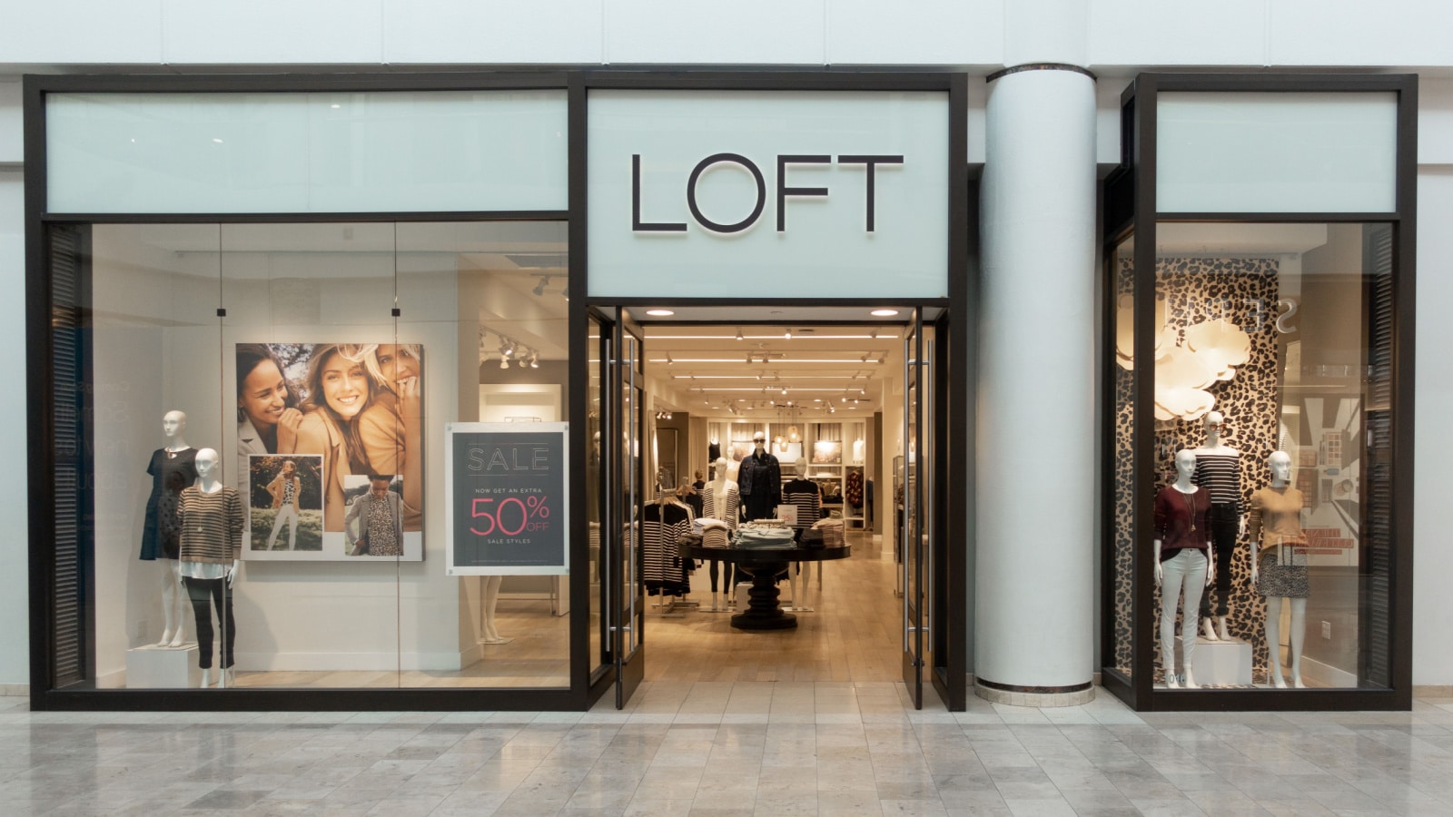 Scottsdale, AZ/USA-10.30.18 LOFT opened in 1998 & today has over 650 full-price & outlet stores in Canada, Mexico & in over 46 US states it creates modern, feminine and versatile clothing for women.
