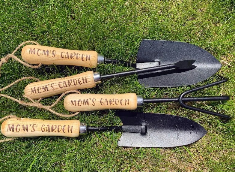 personalized garden tool set (4pc) - gifts for Mom Grandma - woodburned - personalized gift - gifts for her Mother’s Day