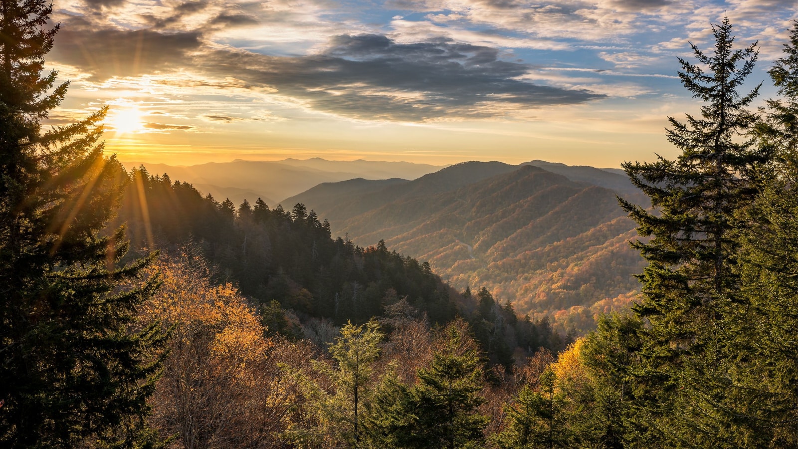 Autumn sunrise over Newfound Gap overlook in the Great Smoky Mountains
