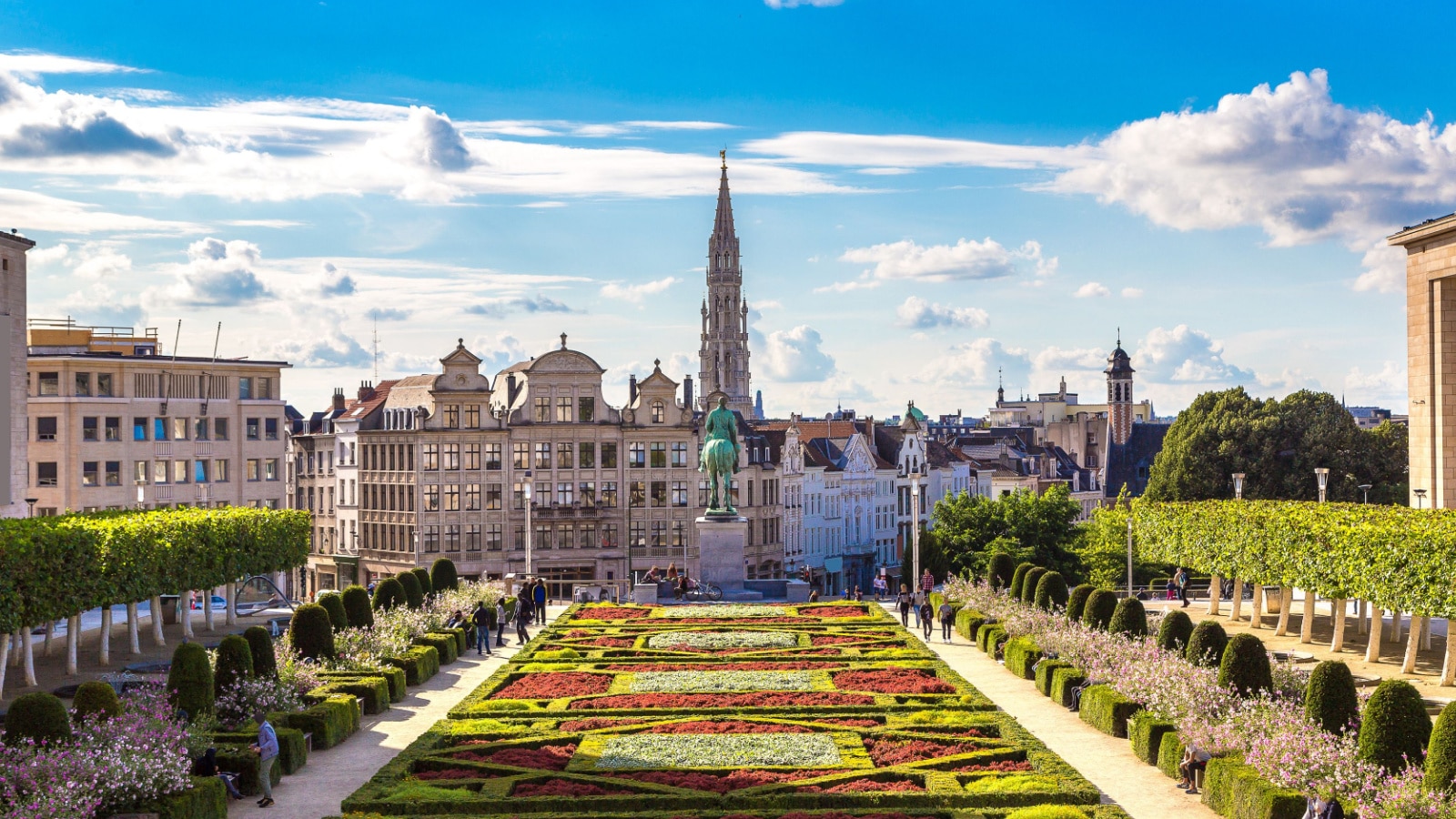 A view overlooking Art Mountain in Brussels on a beautiful simmer day.