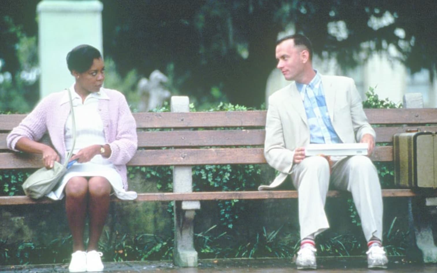 Tom Hanks and Rebecca Williams in Forrest Gump (1994)