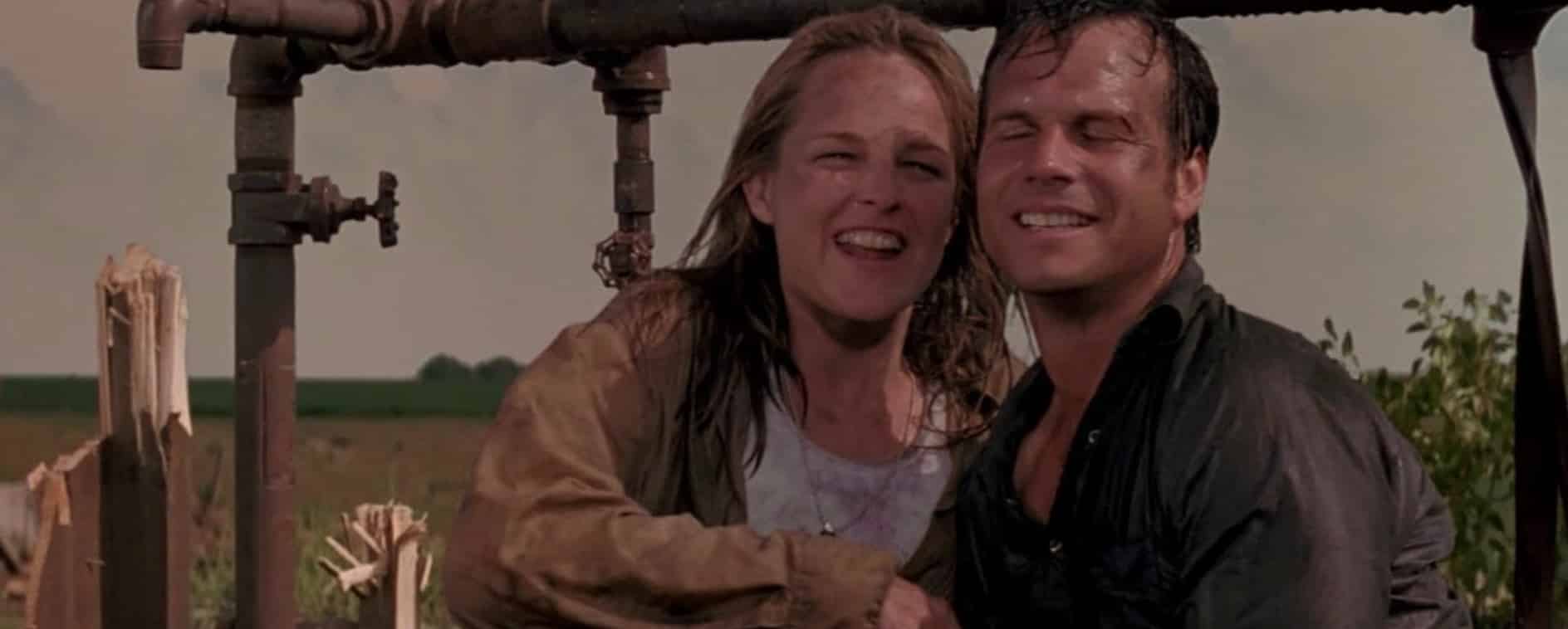 Helen Hunt and Bill Paxton in Twister (1996)