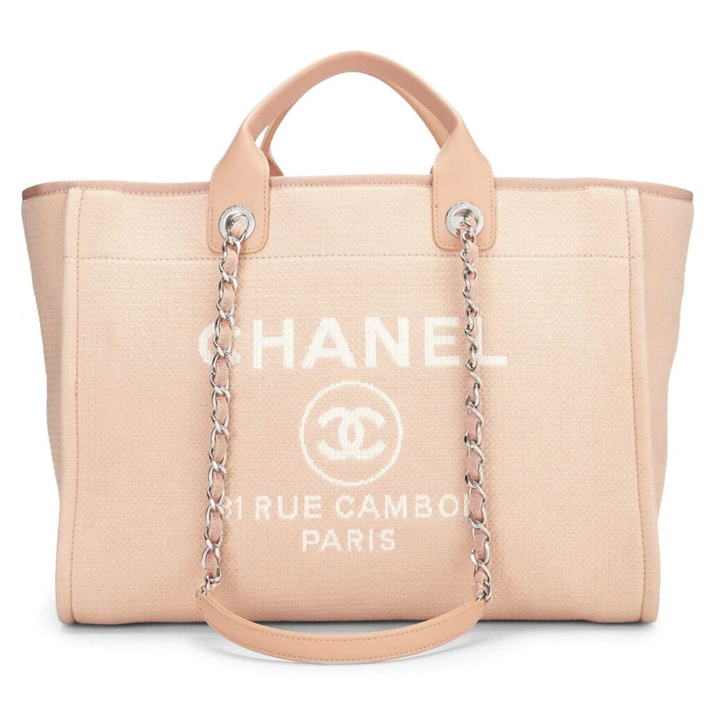 CHANEL
PINK CANVAS DEAUVILLE SMALL