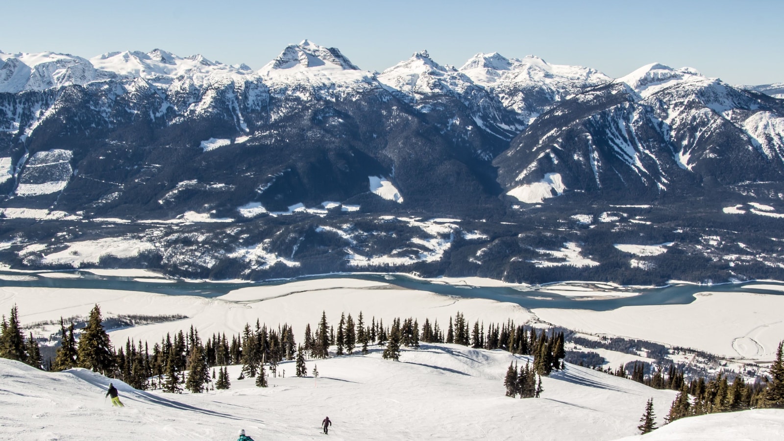 People skiing in Revelstoke Mountain ski Resort, British Columbia, Canada