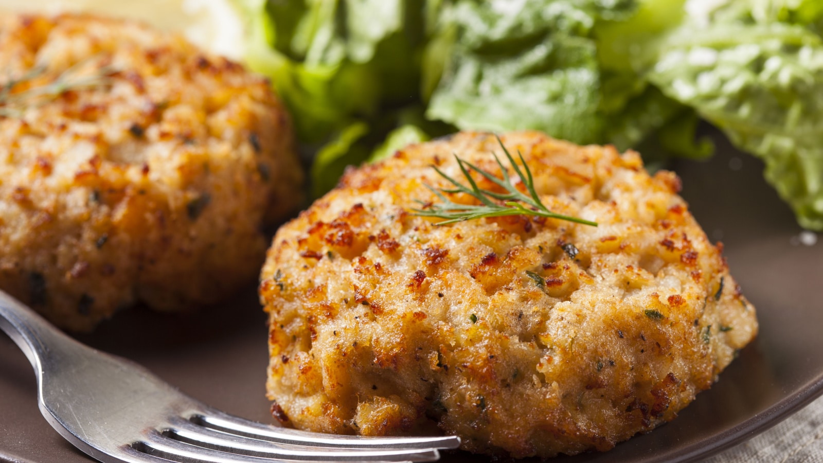 Organic Homemade Crab Cakes with Lemon and Tartar Sauce