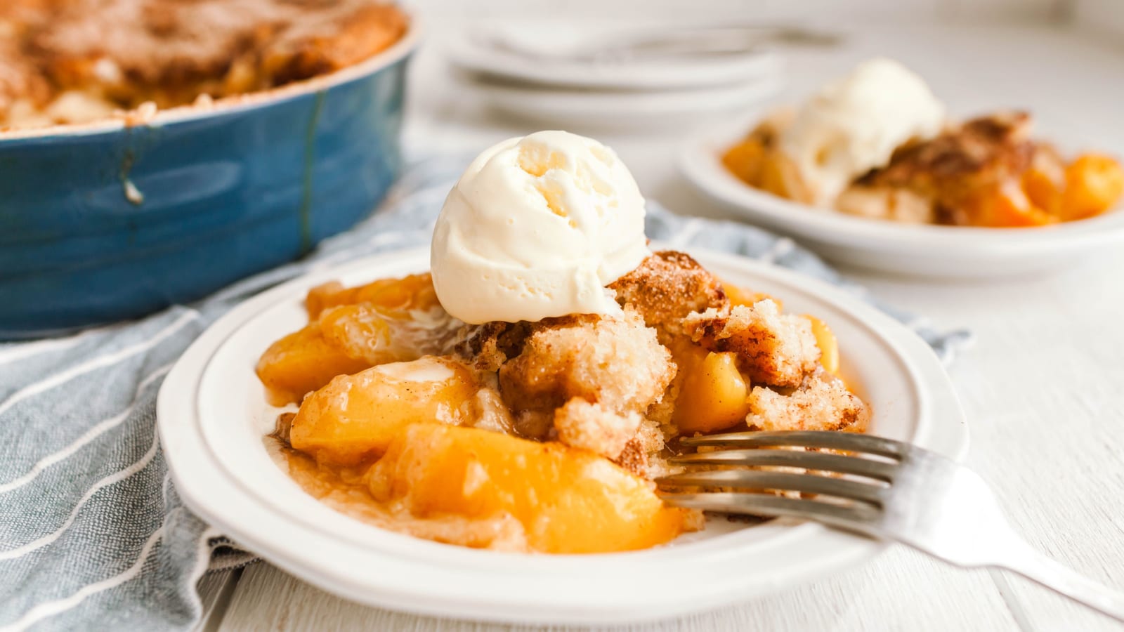 Easy to Make Peach Cobbler