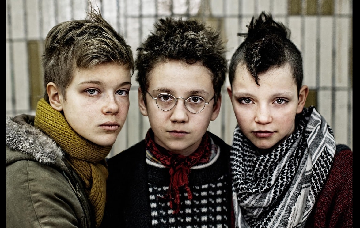 Mira Barkhammar, Mira Grosin, and Liv LeMoyne in We Are the Best! (2013)