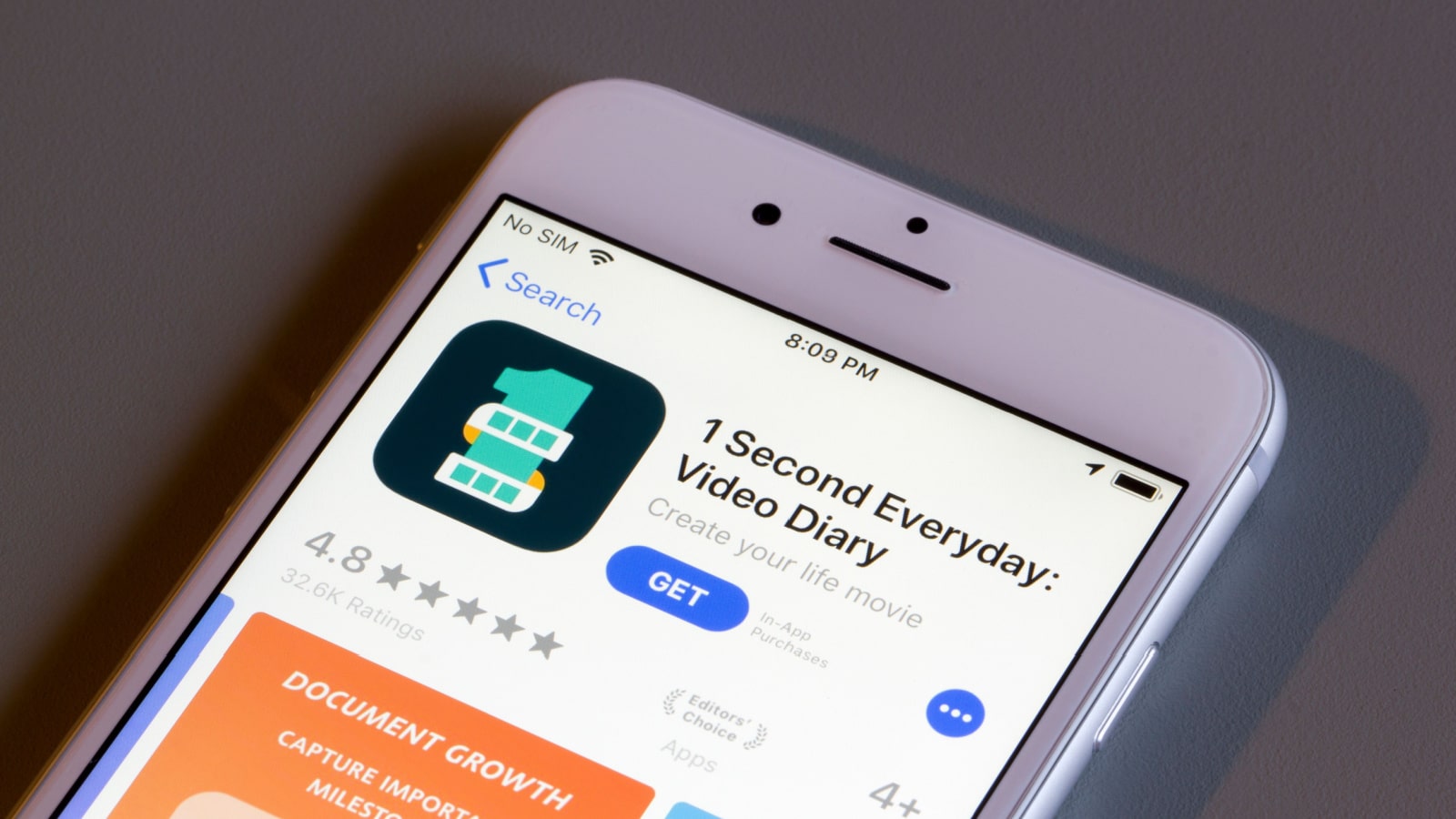 Portland, OR, USA - May 14, 2020: 1 Second Everyday app icon is seen on an iPhone. The app allows users to record one second of video everyday and then chronologically edits them together into a film.