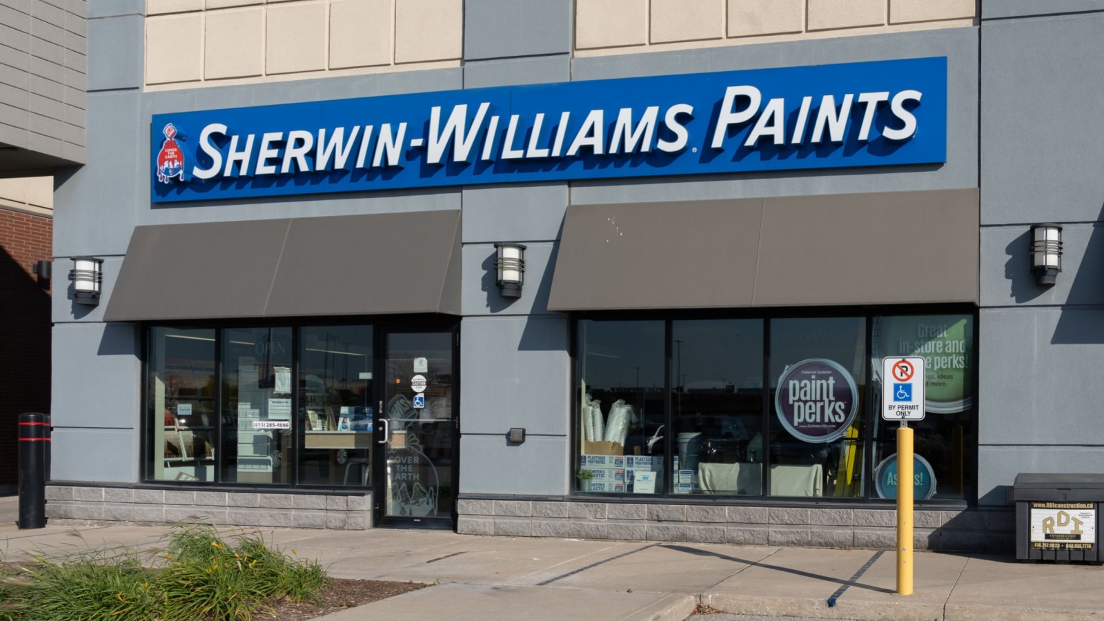 Scarborough, Toronto, Canada - November 6, 2021: A Sherwin-Williams Paint Store in Toronto. Sherwin-Williams is an American company that produces paint.