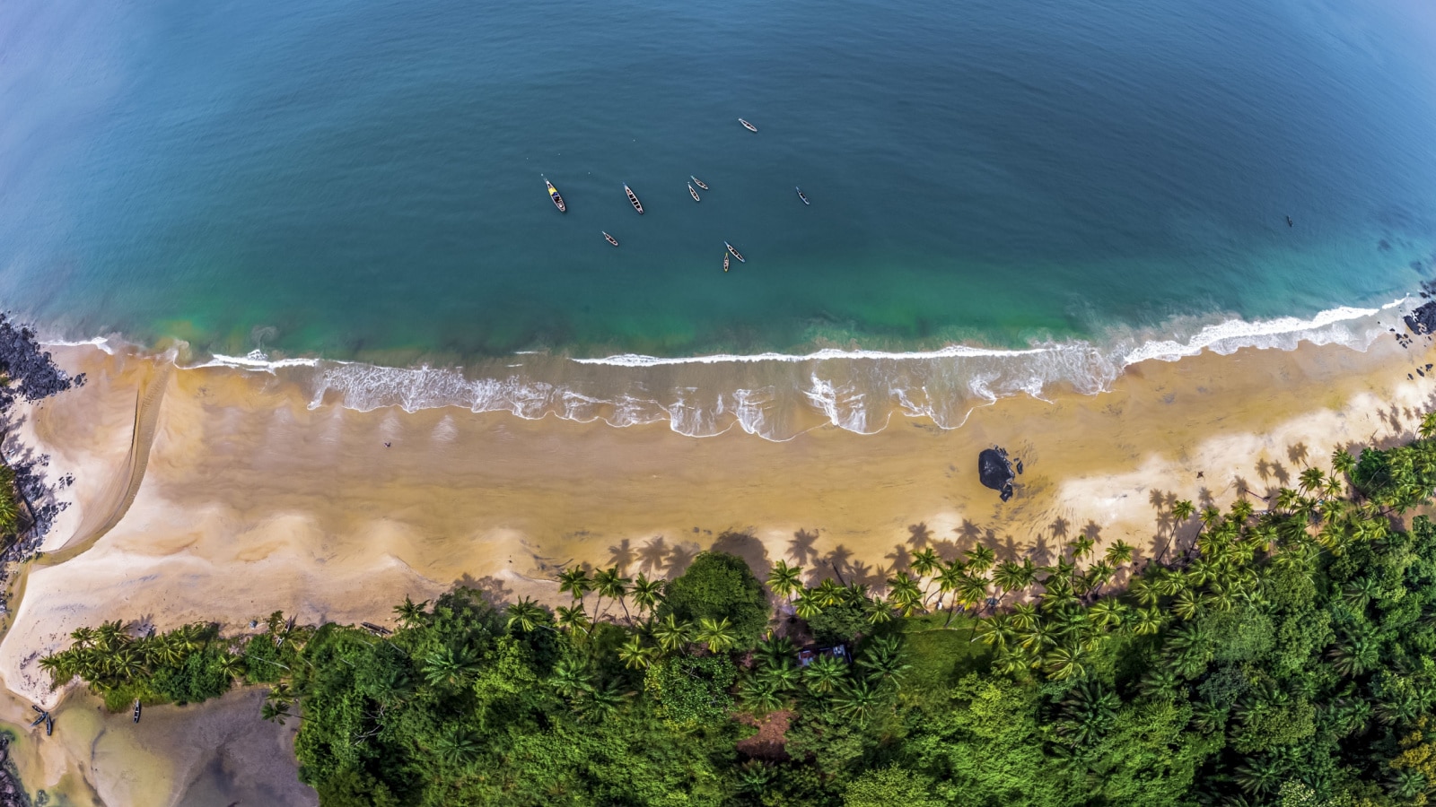 This is one of the most beautiful beach in Sierra Leone Its called Bureh beach