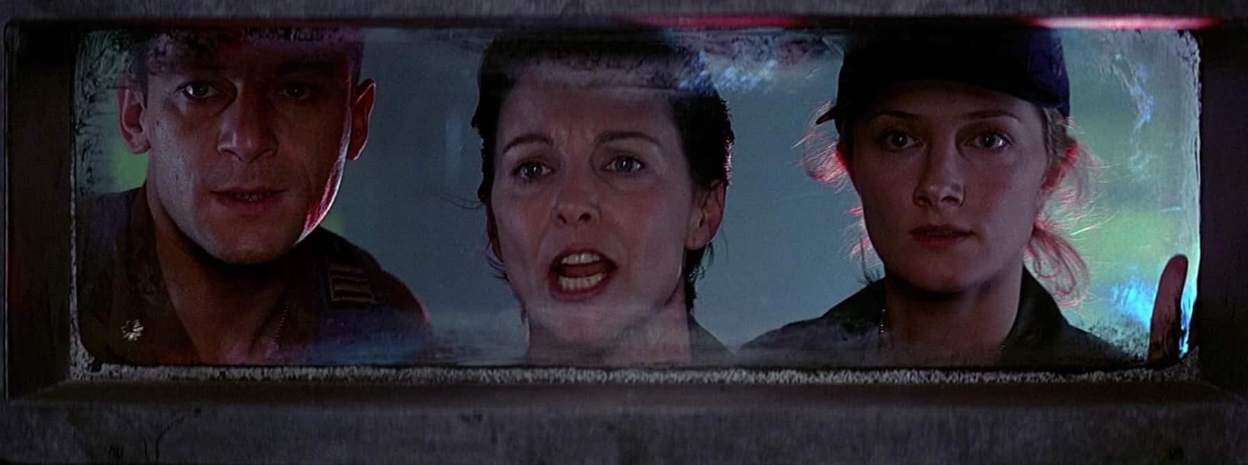 Kathleen Quinlan, Joely Richardson, and Jason Isaacs in Event Horizon (1997)